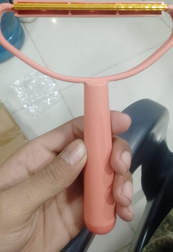 Portable Lint Remover Clothes Fuzz Shaver (Random Color) - Image 3