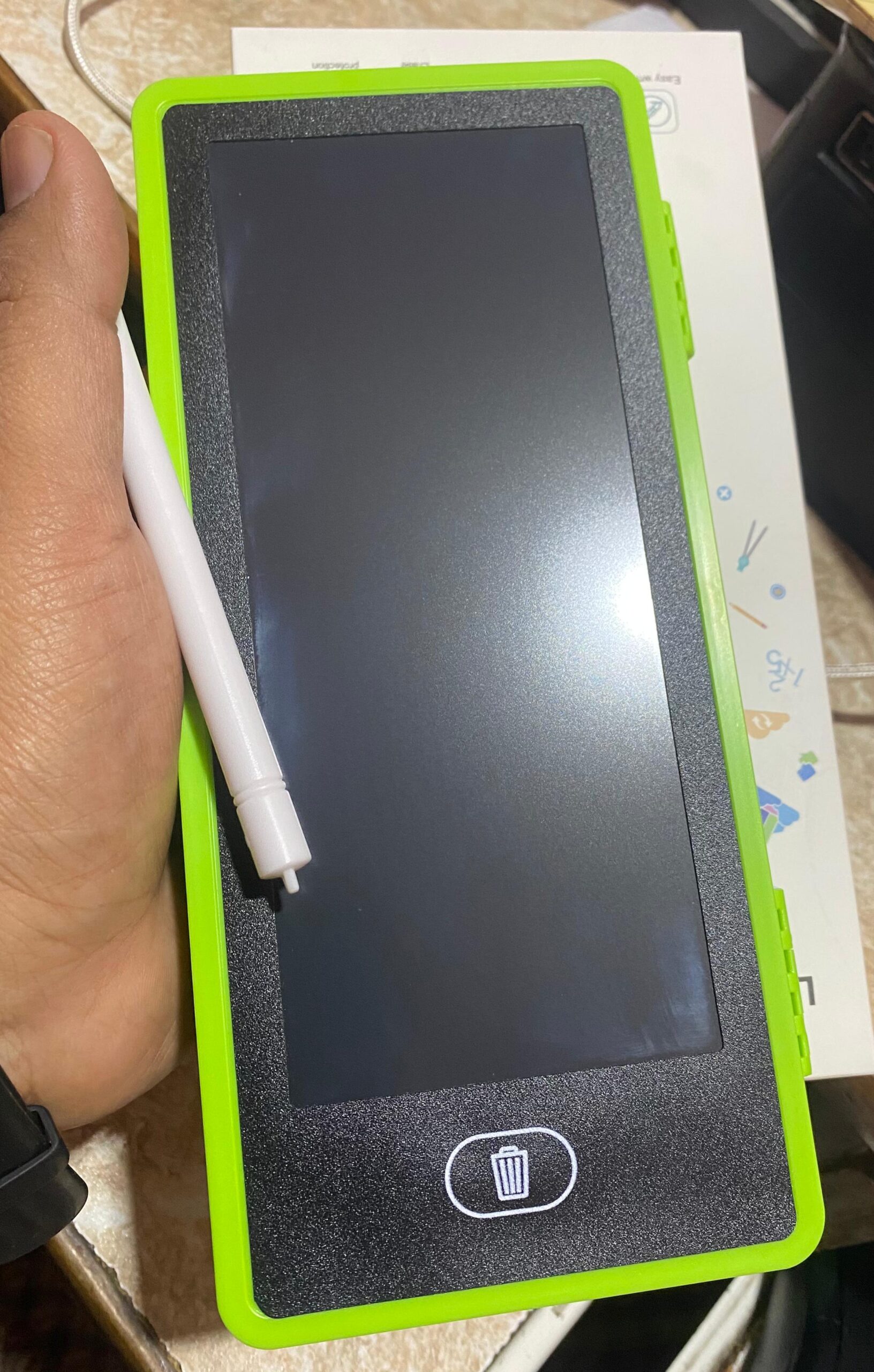 LCD Drawing Pen Case Easy Writing with Eye Protection, Lock Screen, Large Space LCD Drawing Pen Case-One Key Erase (Random Color) - Image 2