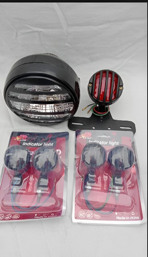 Pack of 3 Cafe racer kit Item's Headlight & backlight, 4 pieces indicator's for 70 and 125cc bikes - Image 4