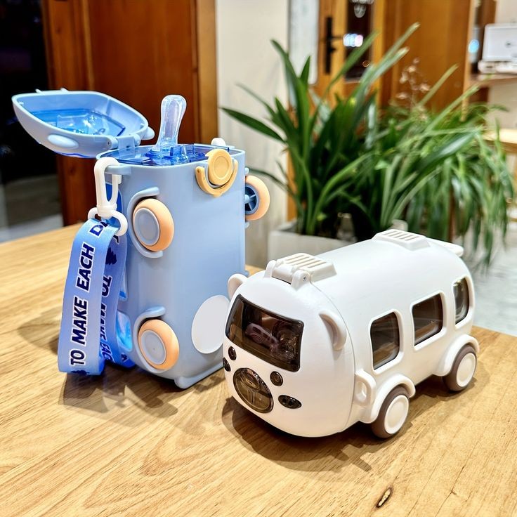 kids Cute Bear Baby Bus Tritan Water Bottle Student School Children Creative Straw Car Water Bottle Cup 500ml (Random Color) - Image 5