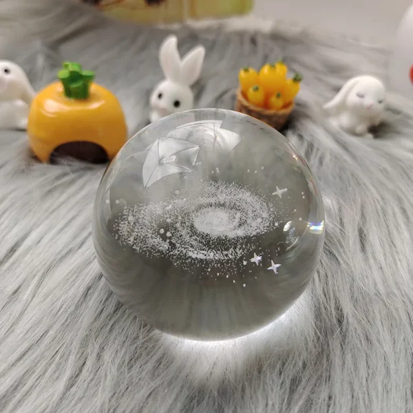 (10 / 60 mm) 3d  Crystal Ball Night Light With Wooden Base For Boys And Girls