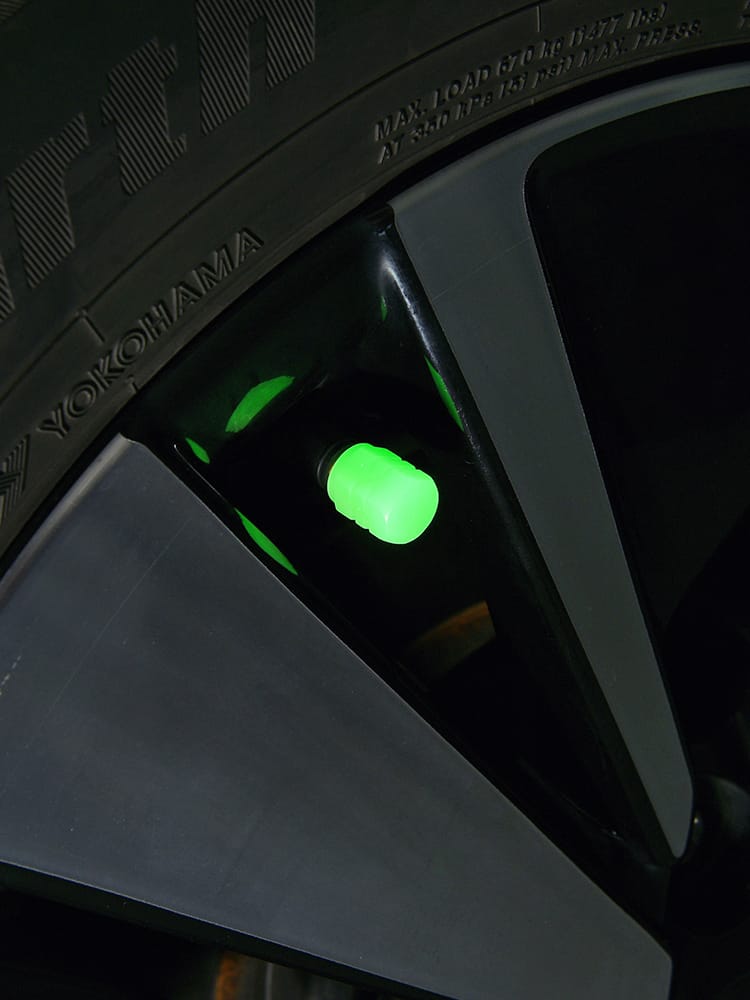 Luminous Valve Motorcycle Bicycle Bike Car Wheel Tyre Hub Cap Fluorescent Night Glowing Luminous Valve Stem Caps Decor - Image 5