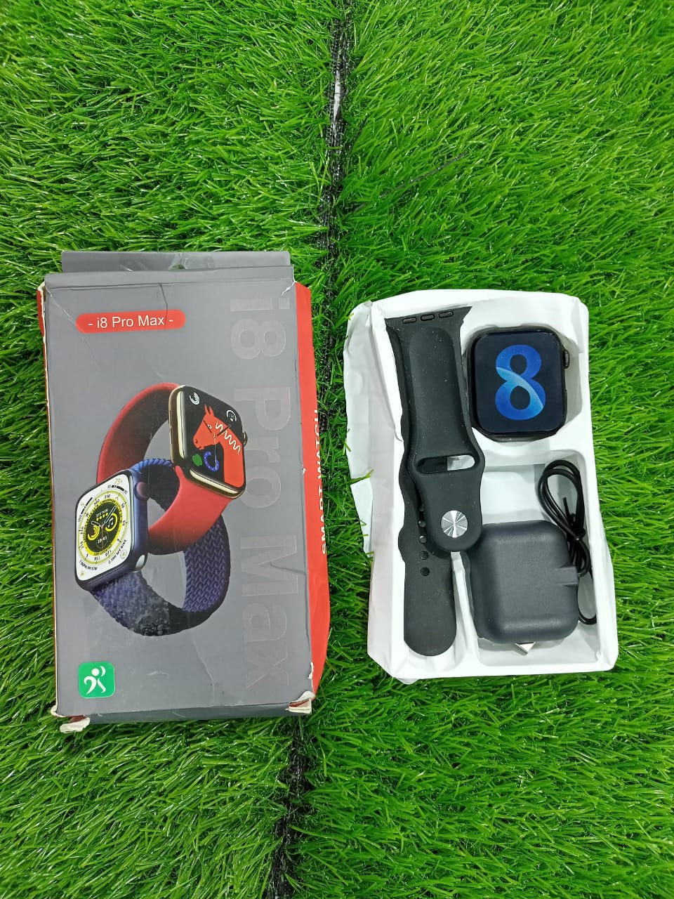 i8 Pro Max Smartwatch - Hryfine (Random Colour) (NW000287) - Image 2