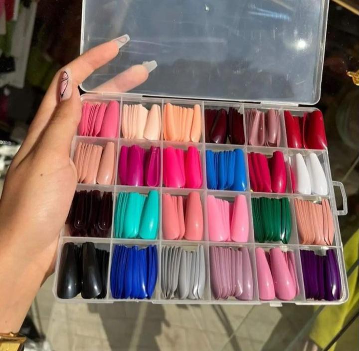 576 pcs nails with box ,Reusable Artificial nails, 24 different colours, beautiful fake nails American Nail for Girls Women Without Glow (Random color) - Image 2