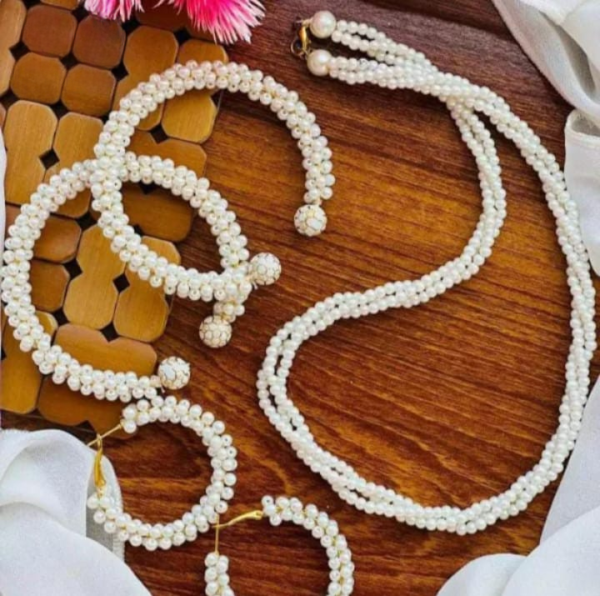 Women Pearl Elegant Jewelry Set ,Kangan, Mala & Earrings Pearl Set(white) - Image 4
